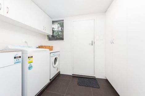 Photo of property in 14 Woodhouse Place, West Harbour, Auckland, 0618