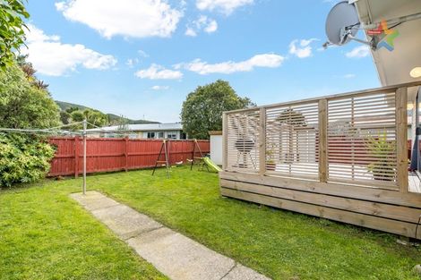 Photo of property in 303 Wellington Road, Wainuiomata, Lower Hutt, 5014