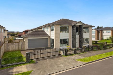 Photo of property in 1 Creggan Crescent, Flat Bush, Auckland, 2019