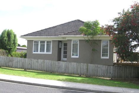 Photo of property in 4a Glenford Lane, Te Atatu Peninsula, Auckland, 0610