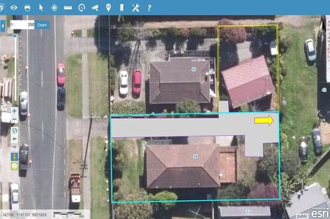 Photo of property in 40 Beach Road, Te Atatu Peninsula, Auckland, 0610