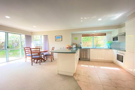 Photo of property in 2/18 Woodgers Way, Somerville, Auckland, 2014