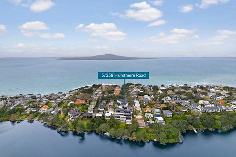 Photo of property in 5/258 Hurstmere Road, Takapuna, Auckland, 0622