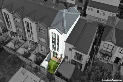 Photo of property in 7 Waru Lane, Te Atatu Peninsula, Auckland, 0610