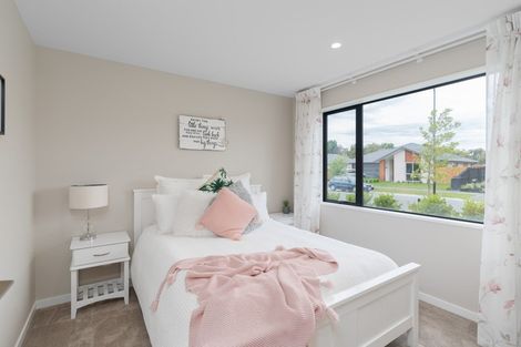 Photo of property in 11 Evelyn Crescent, Marshland, Christchurch, 8083