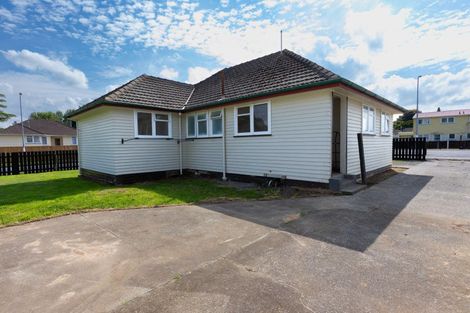 Photo of property in 31 James Street, Dannevirke, 4930