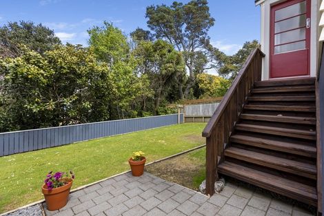 Photo of property in 22 Ngaio Street, Strandon, New Plymouth, 4312