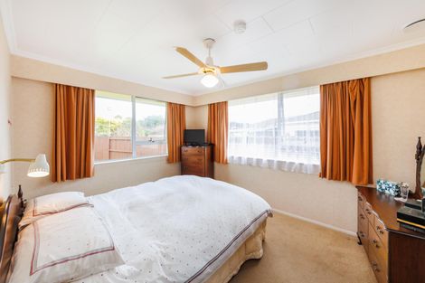 Photo of property in 15 Grange Place, Milson, Palmerston North, 4414