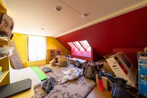 Photo of property in 2 Milward Place, Kelvin Heights, Queenstown, 9300