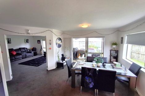 Photo of property in 32 Katerini Grove, Papamoa Beach, Papamoa, 3118