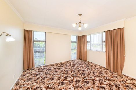 Photo of property in 32 Cedar Crescent, Feilding, 4702