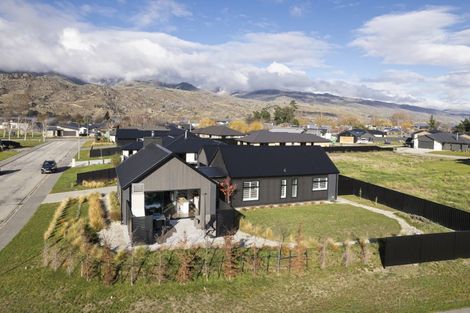 Photo of property in 7 Hatters Lane, Mount Pisa, 9383