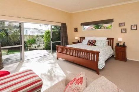 Photo of property in 10 Chesley Place, Half Moon Bay, Auckland, 2012