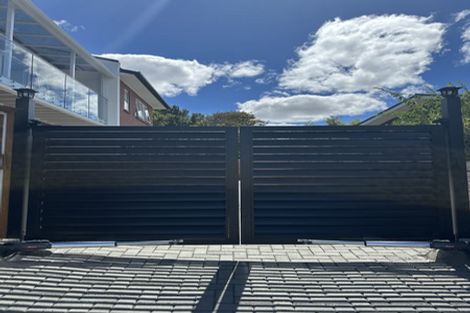 Photo of property in 7b Hanson Place, West Harbour, Auckland, 0618