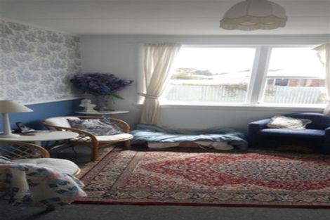 Photo of property in 15 Timaru Road, Waimate, 7924