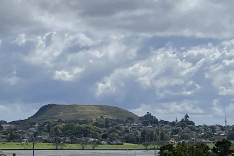 Photo of property in 8a Fortyfoot Lane, Sunnyhills, Auckland, 2010