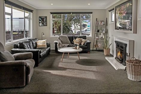 Photo of property in 34 Havelock Street, Opunake, 4616