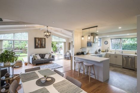 Photo of property in 2 Hillcrest Road, Raumati South, Paraparaumu, 5032