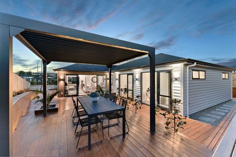 Photo of property in 50 Riverhead Point Drive, Riverhead, 0820