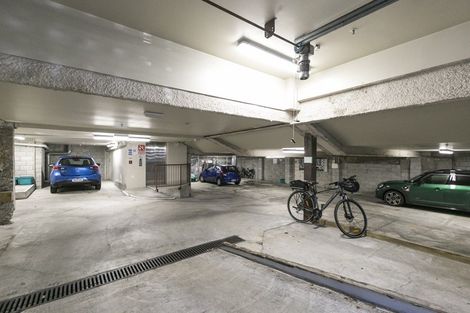 Photo of property in The Villas, 7/33 Hobson Street, Thorndon, Wellington, 6011