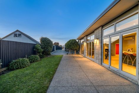 Photo of property in 73 Beach Road, North New Brighton, Christchurch, 8083