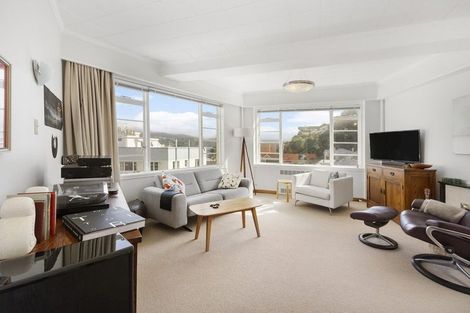 Photo of property in Wharenui Apartments, 274 Oriental Parade, Oriental Bay, Wellington, 6011
