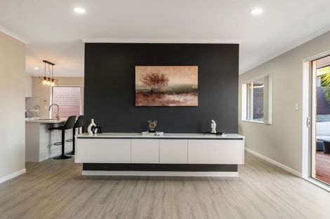 Photo of property in 24 Goh Place, Manurewa, Auckland, 2105