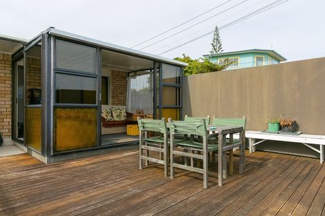 Photo of property in 98 Ngamotu Road, Spotswood, New Plymouth, 4310