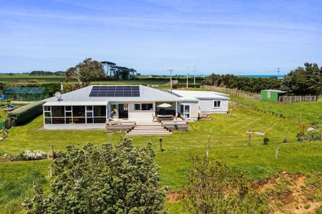 Photo of property in 3624 Eltham Road, Opunake, 4682