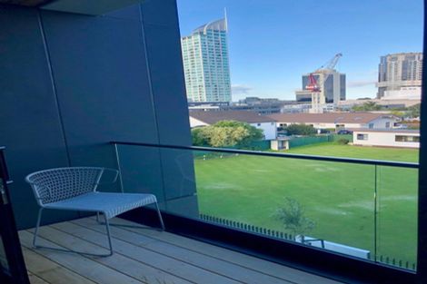 Photo of property in Frank Sargeson Apts, 206/74 Anzac Street, Takapuna, Auckland, 0622