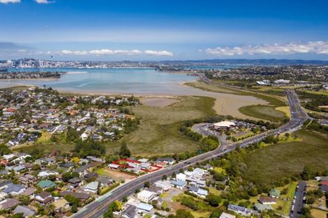 Photo of property in 38 Esmonde Road, Takapuna, Auckland, 0622