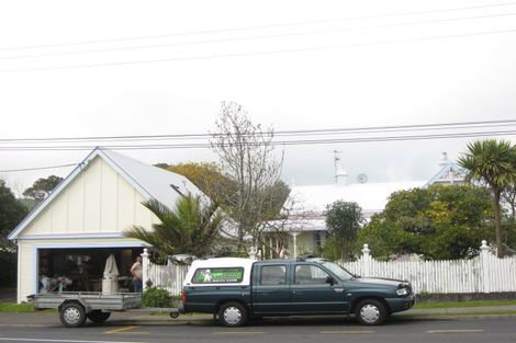 Photo of property in 35 Huatoki Street, Vogeltown, New Plymouth, 4310
