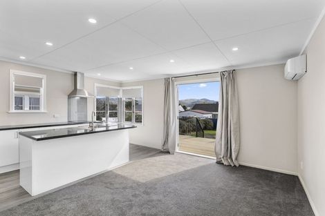 Photo of property in 15 Grierson Street, Naenae, Lower Hutt, 5011