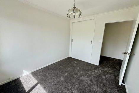 Photo of property in 6 Porter Avenue, Te Atatu South, Auckland, 0610
