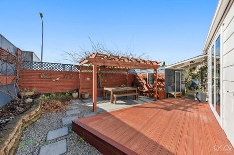 Photo of property in 22 Denver Grove, Totara Park, Upper Hutt, 5018