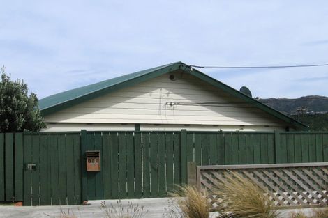Photo of property in 198 Melbourne Road, Island Bay, Wellington, 6023