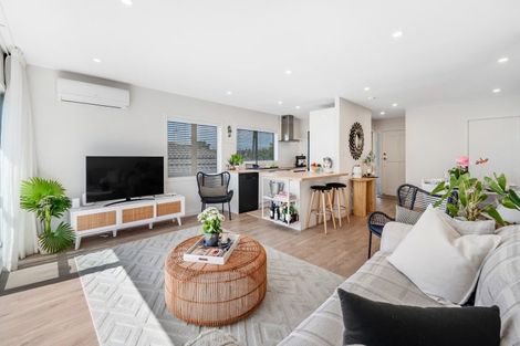 Photo of property in 1/7 Tuscan Place, Half Moon Bay, Auckland, 2012