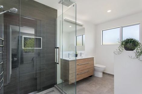 Photo of property in 34 Rembrandt Place, Burnside, Christchurch, 8053