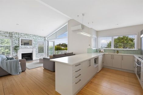 Photo of property in 1/3 Auld Street, Torbay, Auckland, 0630