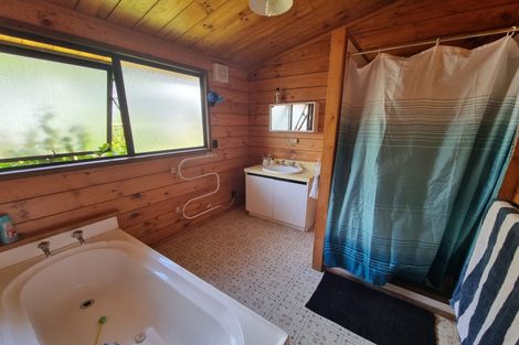 Photo of property in 10 Mervyn Place, Plimmerton, Porirua, 5026