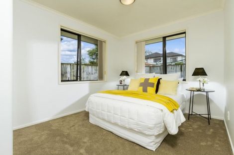 Photo of property in 18 William Gamble Drive, Greenhithe, Auckland, 0632