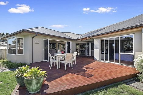 Photo of property in 71 Karamea Street, Whalers Gate, New Plymouth, 4310