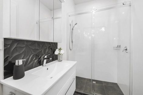 Photo of property in 37 Royal Park Drive, Parklands, Christchurch, 8083