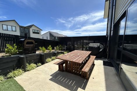 Photo of property in 20 Oakum Road, Whitby, Porirua, 5024
