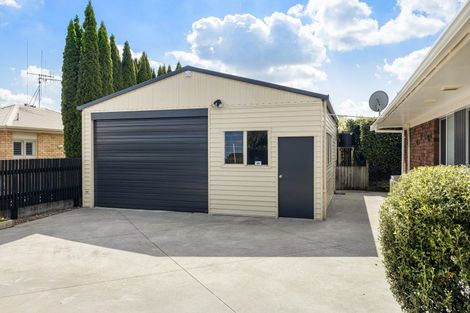 Photo of property in 82 Williams Street, Cambridge, 3434