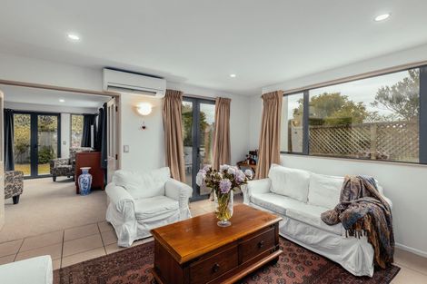 Photo of property in 2/14 Trafford Street, Harewood, Christchurch, 8051