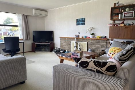 Photo of property in 46a Gordon Avenue, Milford, Auckland, 0620