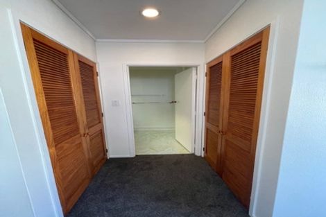 Photo of property in 22 Tauhinu Road, Greenhithe, Auckland, 0632