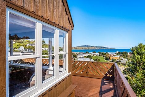 Photo of property in 32 Cluny Road, Plimmerton, Porirua, 5026