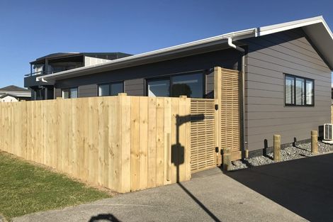 Photo of property in 586 Papamoa Beach Road, Papamoa Beach, Papamoa, 3118